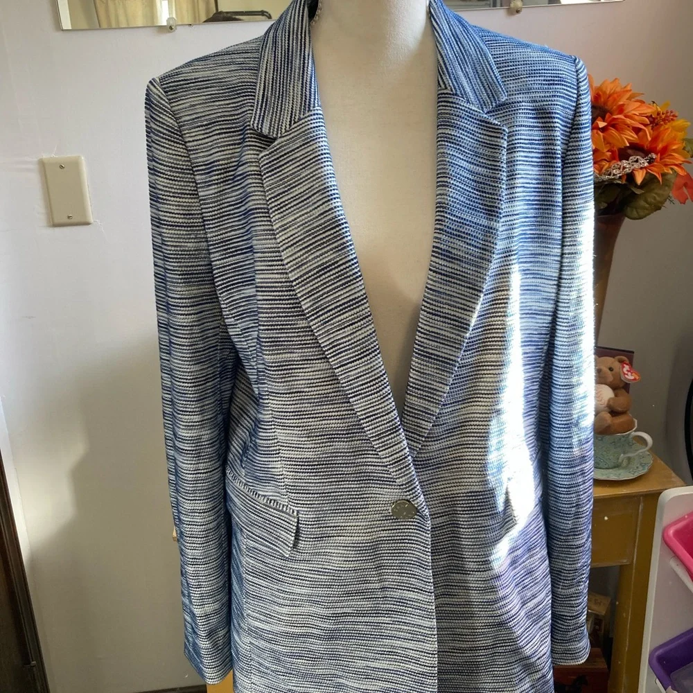DKNY Navy and White Textured Blazer - Picture 1 of 6